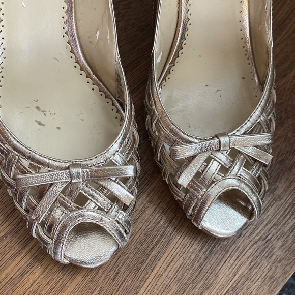 Oscar by Oscar de la Renta Gold Weaved Crystal Open Toe Wedge Heels, Women's 6 M - Picture 4 of 16